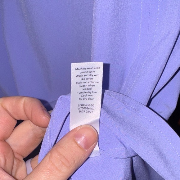 Athleta Periwinkle Zephyr Short Sleeve V-Neck Tee - Picture 6 of 7